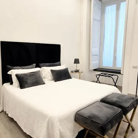 Maison Marinella Boutique 4* ナポリ