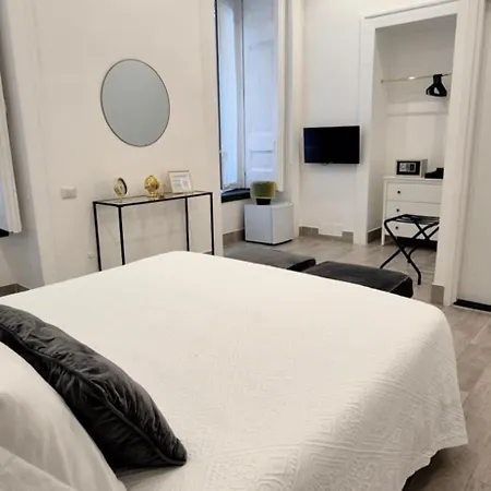 Maison Marinella Boutique 4* ナポリ