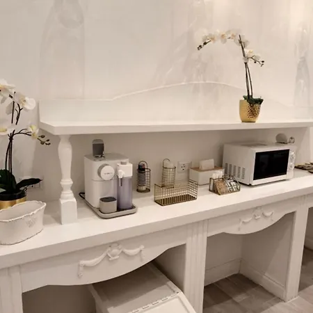 Maison Marinella Boutique Bed & Breakfast 4*